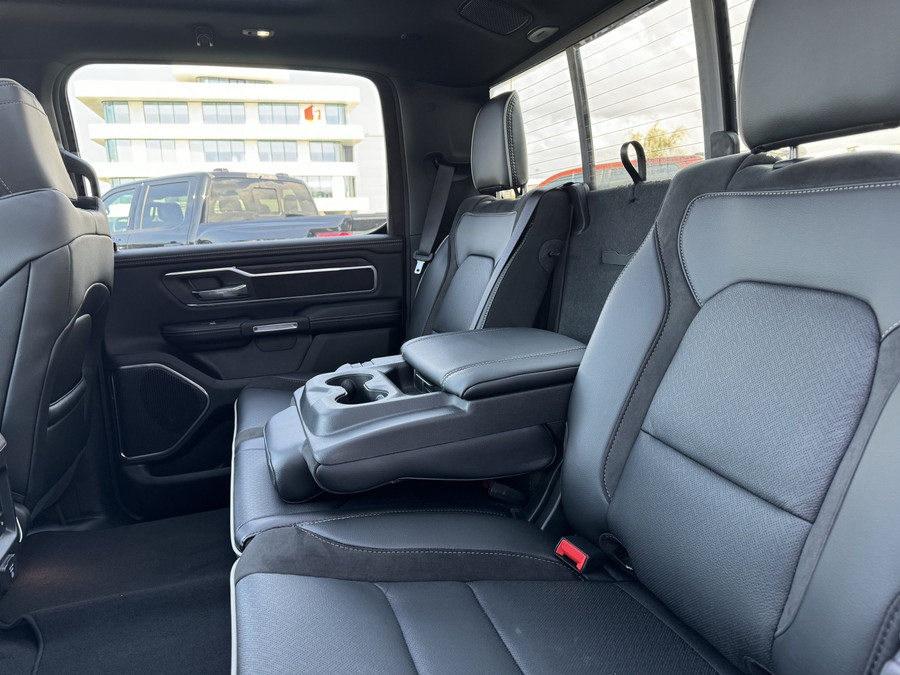 Dodge Ram 1500 Laramie Sport 425PK