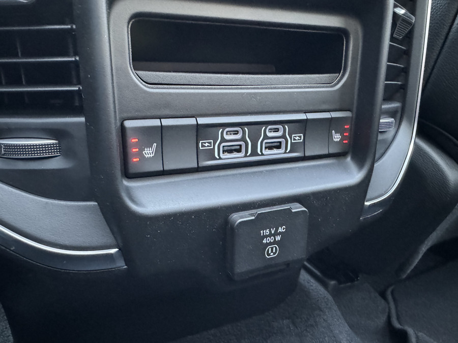 Dodge Ram 1500 Laramie Sport 425PK