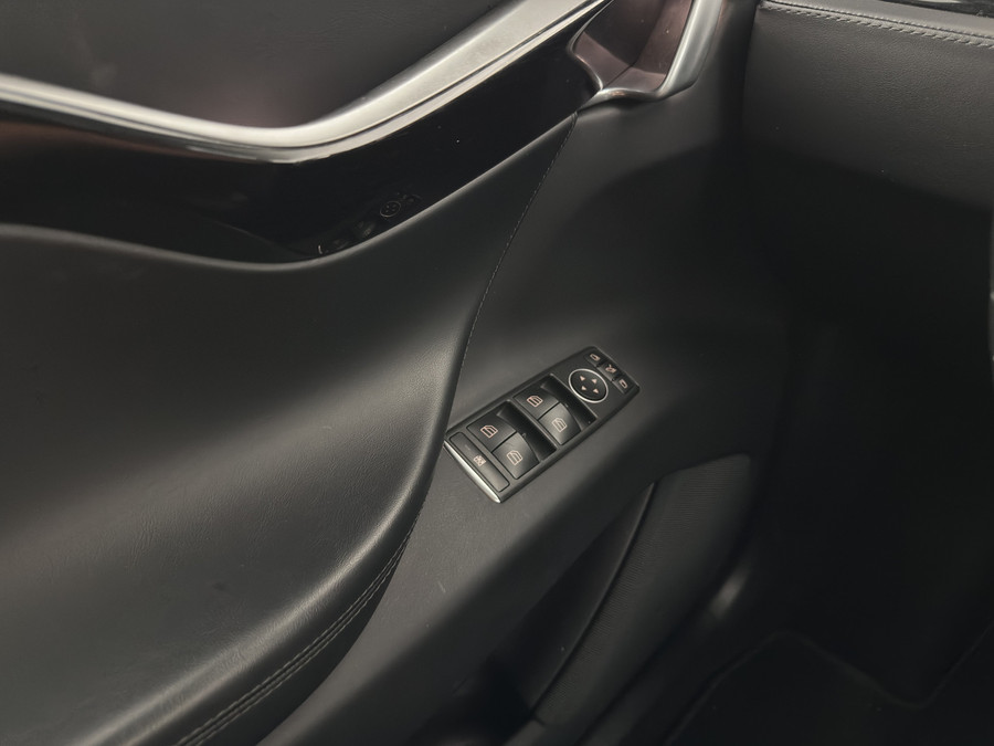 Tesla Model X 75D Base [ 7-Pers. ] [3-Fase-11kW]