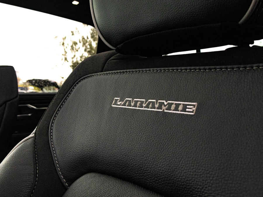 Dodge 1500 5.7 V8 4x4 Crew Cab Laramie