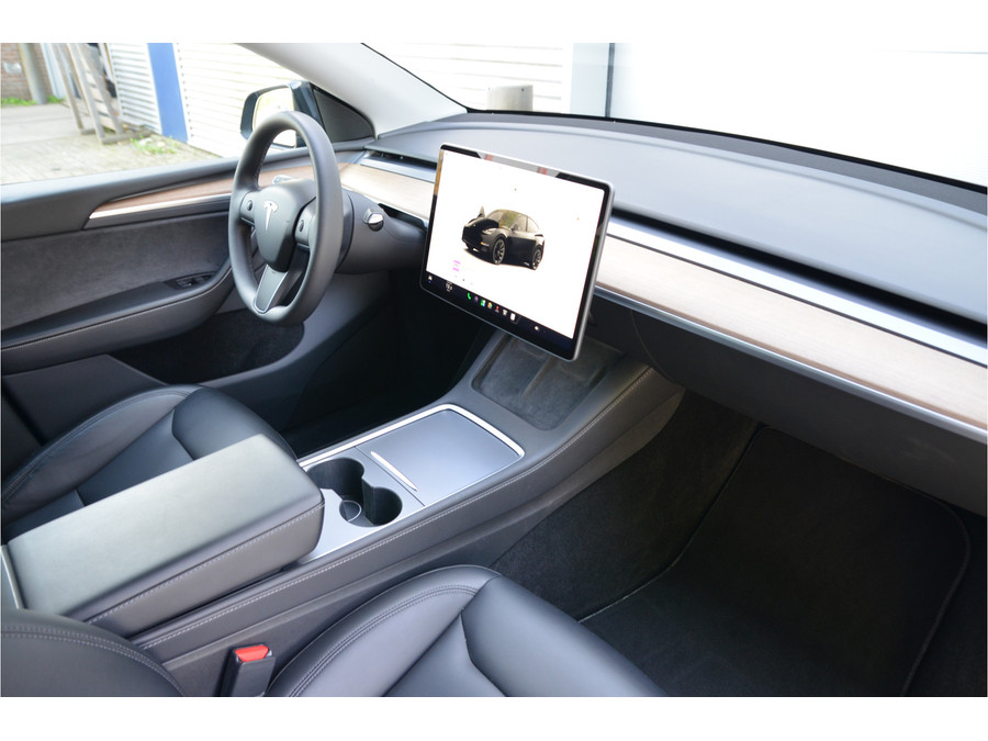Tesla Model Y RWD 58 kWh