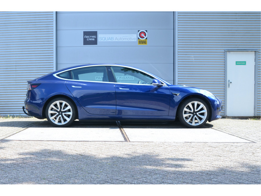 Tesla Model 3 Standard RWD Plus 60 kWh