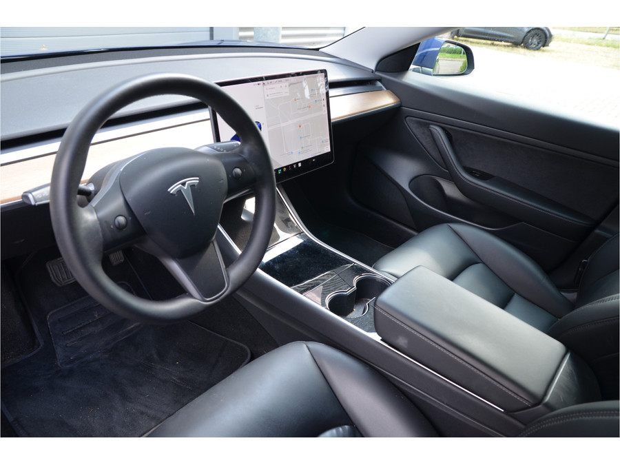 Tesla Model 3 Standard RWD Plus 60 kWh