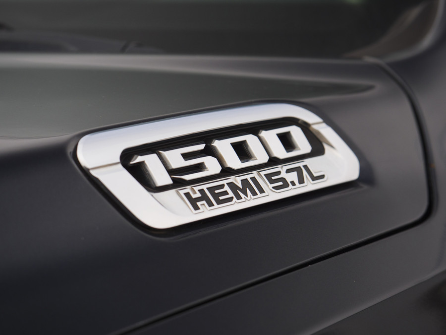 Dodge RAM | 1500 | Laramie | 5.7 HEMI V8 | 4x4 | Crew Cab