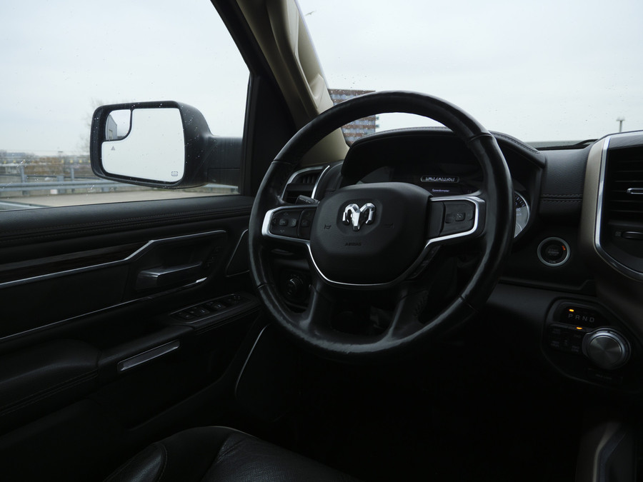 Dodge RAM | 1500 | Laramie | 5.7 HEMI V8 | 4x4 | Crew Cab