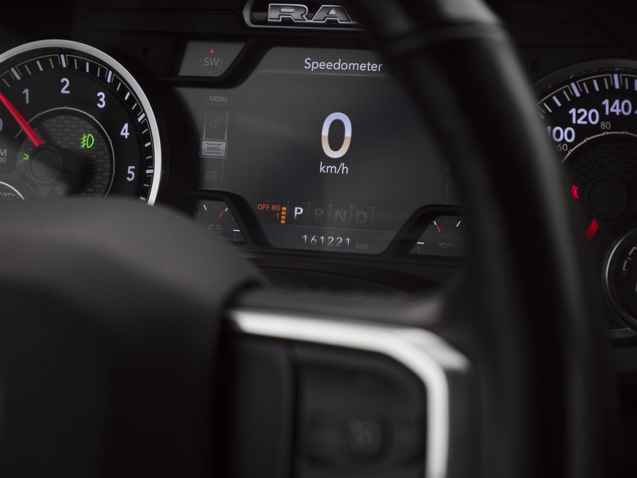 Dodge RAM | 1500 | Laramie | 5.7 HEMI V8 | 4x4 | Crew Cab