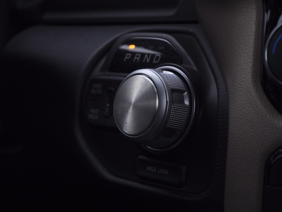 Dodge RAM | 1500 | Laramie | 5.7 HEMI V8 | 4x4 | Crew Cab