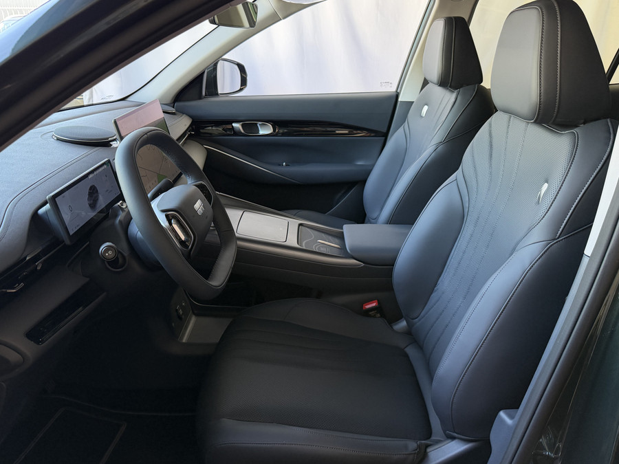 Geely E5 Pro+ 68KW | Geventileerde & Verwarmde Stoelen | Moss Green | Warmtepomp | 360° Camera | 475 km WLTP