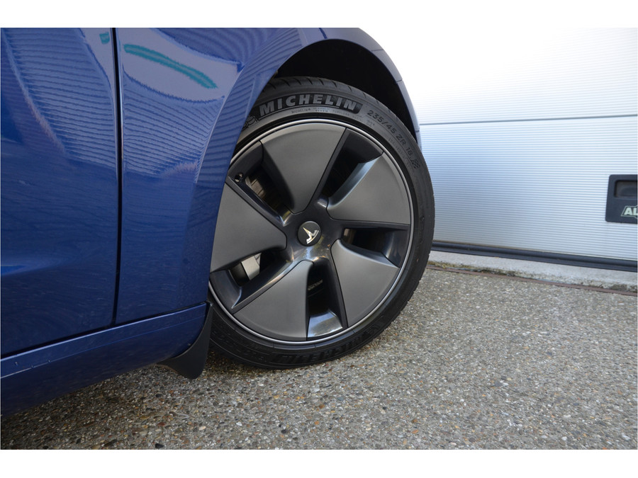 Tesla Model 3 Long Range AWD 75 kWh