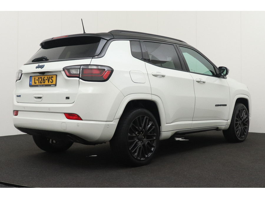 Jeep Compass 4xe 240 PK PHEV Sport