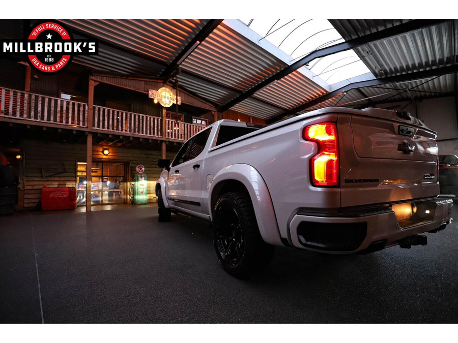 Chevrolet Silverado High Country Black Edition,