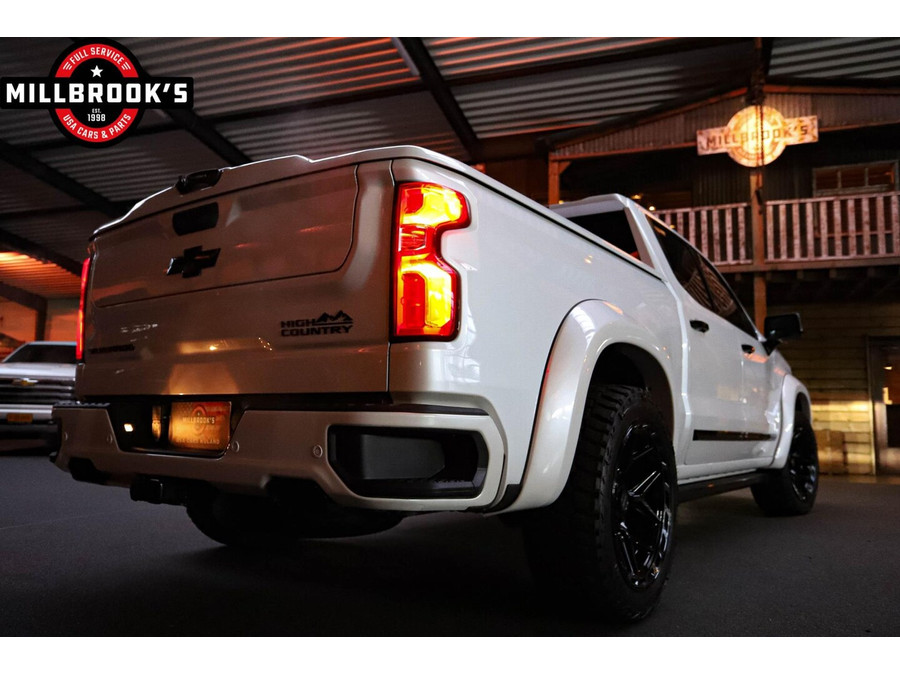 Chevrolet Silverado High Country Black Edition,