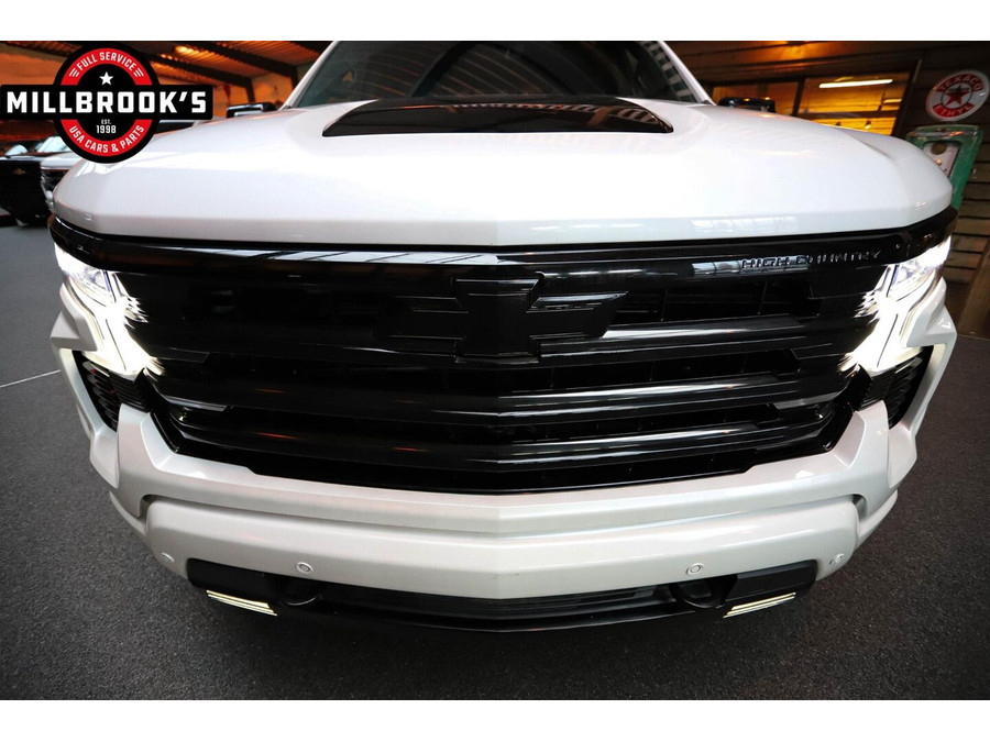 Chevrolet Silverado High Country Black Edition,