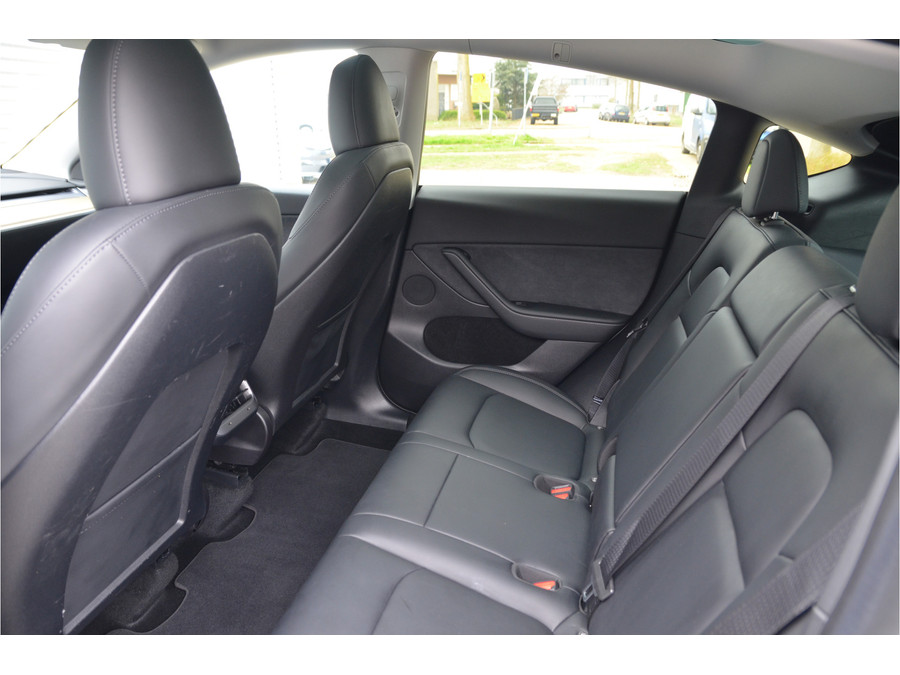 Tesla Model Y RWD 58 kWh