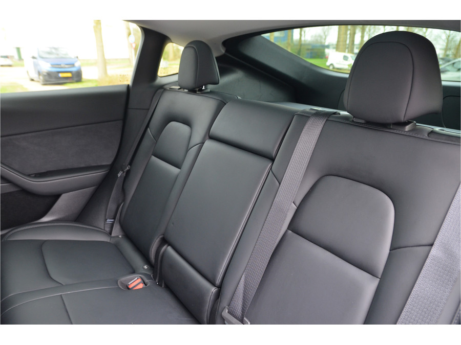 Tesla Model Y RWD 58 kWh