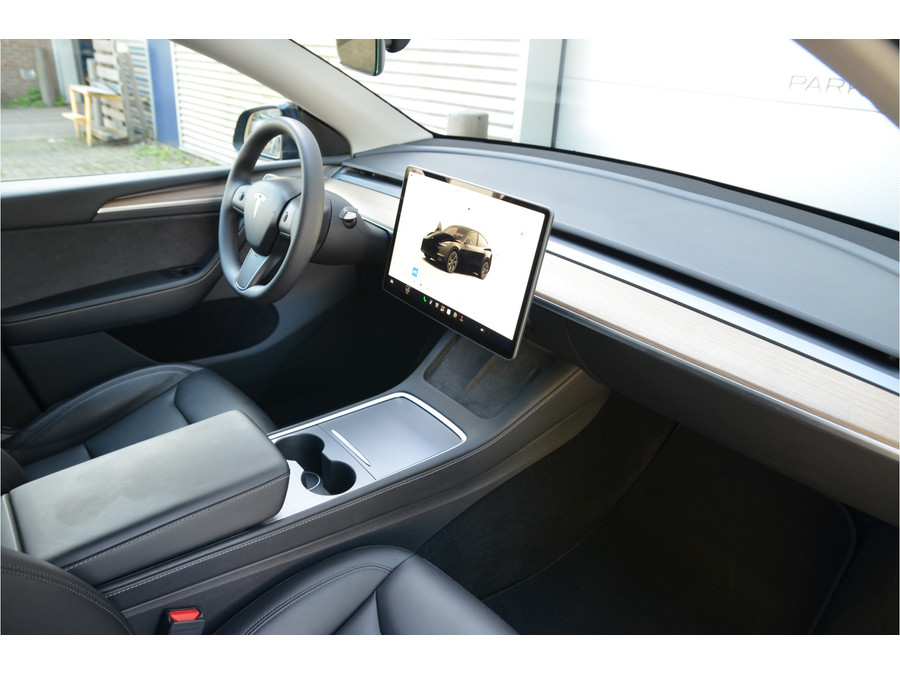 Tesla Model Y RWD 58 kWh