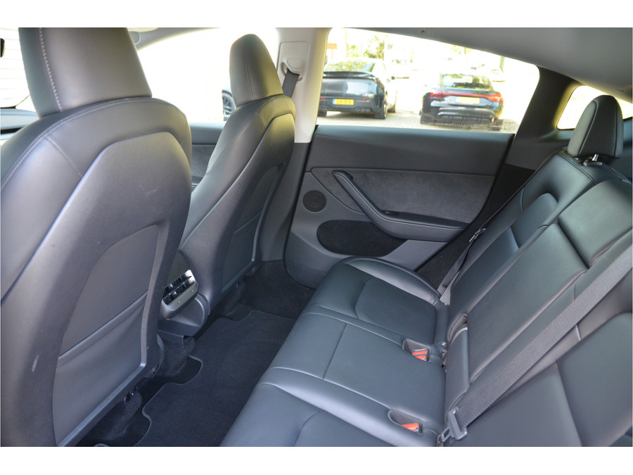 Tesla Model Y RWD 58 kWh
