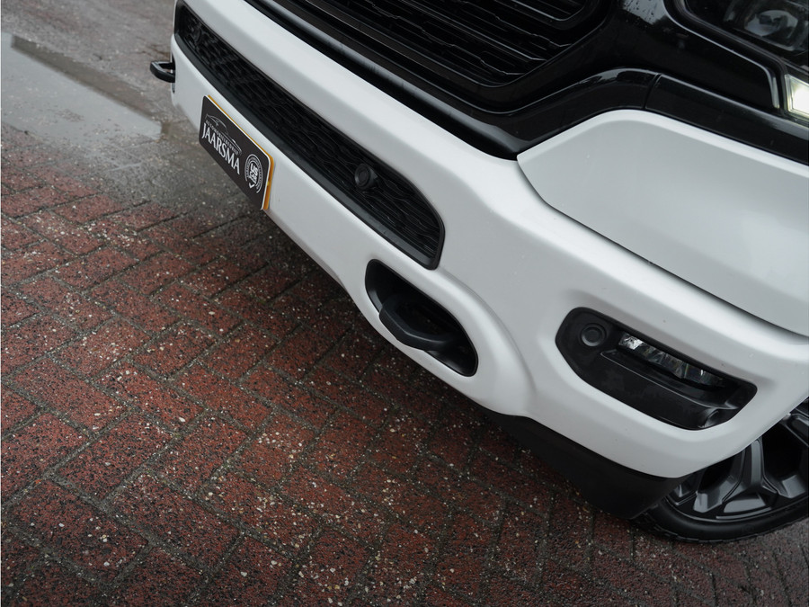 Dodge RAM 1500 5.7 V8 4x4 Crew Cab Limited Night