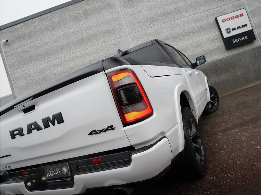 Dodge RAM 1500 5.7 V8 4x4 Crew Cab Limited Night