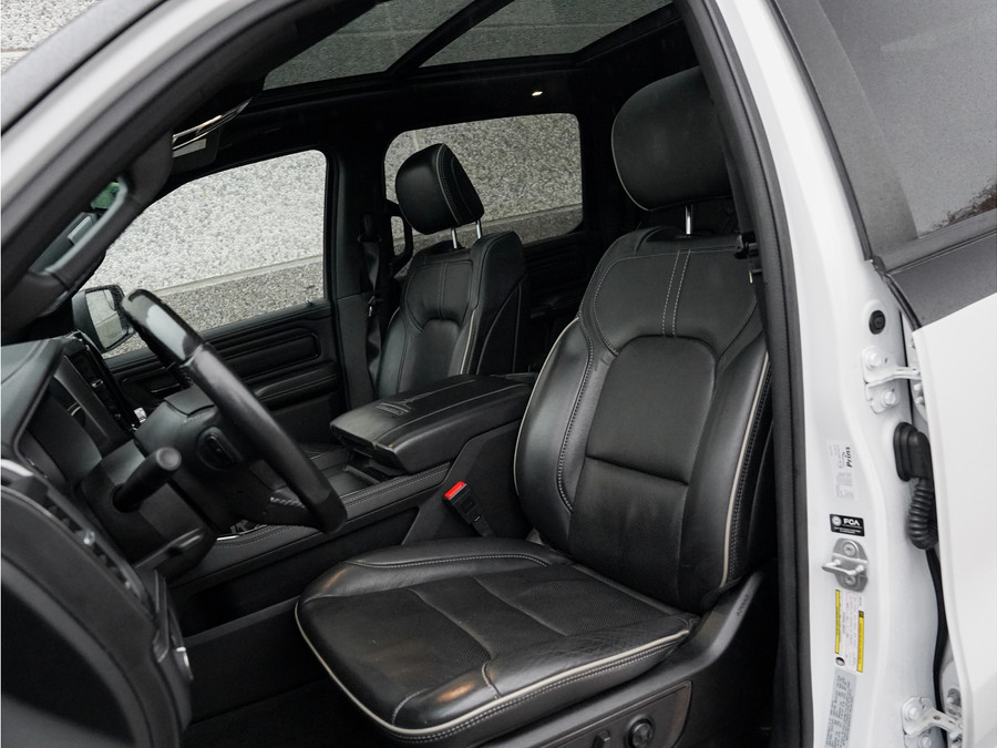 Dodge RAM 1500 5.7 V8 4x4 Crew Cab Limited Night
