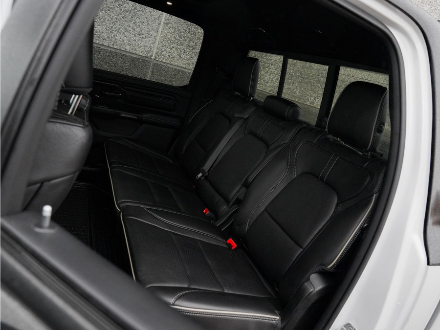 Dodge RAM 1500 5.7 V8 4x4 Crew Cab Limited Night
