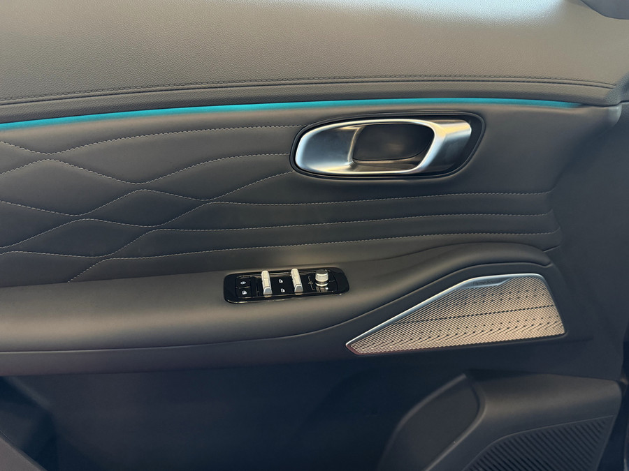 Geely Starray EM-i MAX+ PHEV LONG RANGE NIEUWE AUTO | 29,8 kWh ACCU | 136 KM WLTP | PANORAMADAK | STOELVERWARMING/KOELI