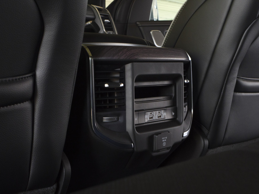 Dodge Ram 1500 | Laramie |Premium Night | 3.0L I6 Hurricane | 4X4