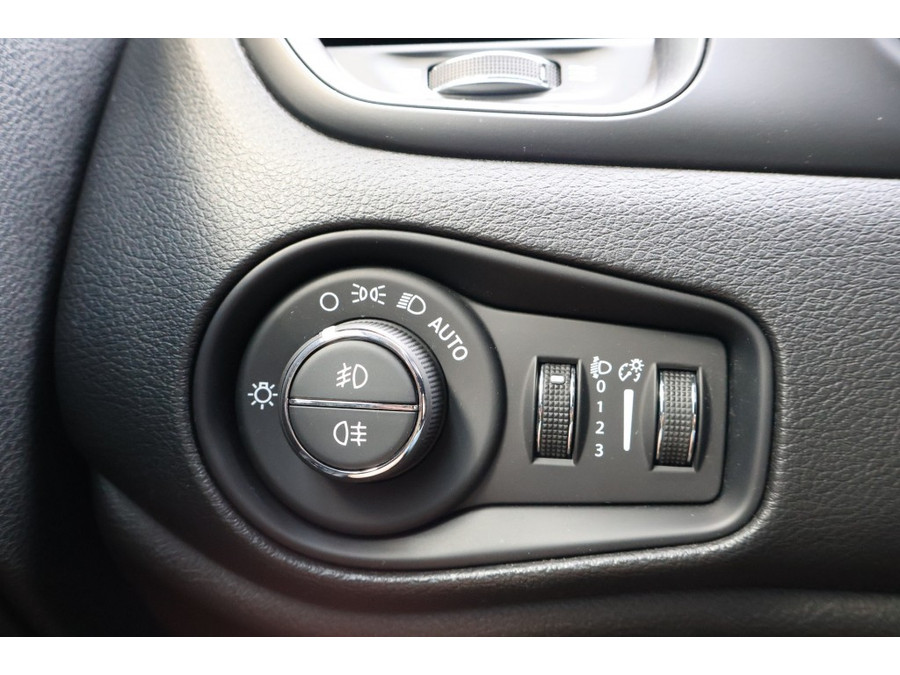 Jeep Renegade 1.5T E-HYBRID 18 Inch Night Eagle / Apple Carplay / LED koplamp