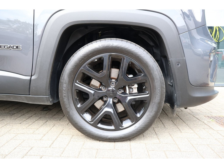 Jeep Renegade 1.5T E-HYBRID 18 Inch Night Eagle / Apple Carplay / LED koplamp