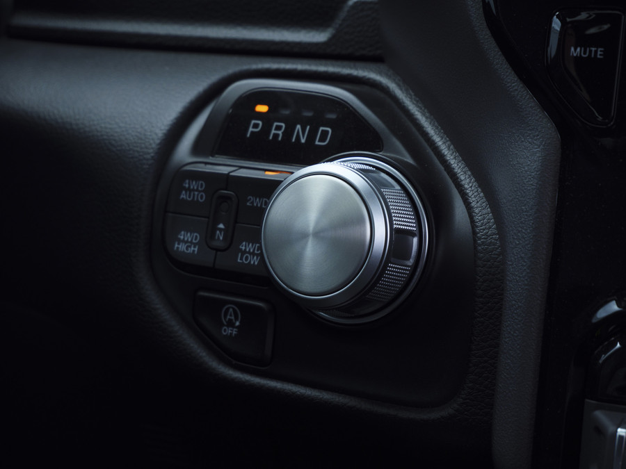 Dodge RAM 1500 | Laramie Sport | 5.7 V8 | HEMI | 4x4 | Crew Cab