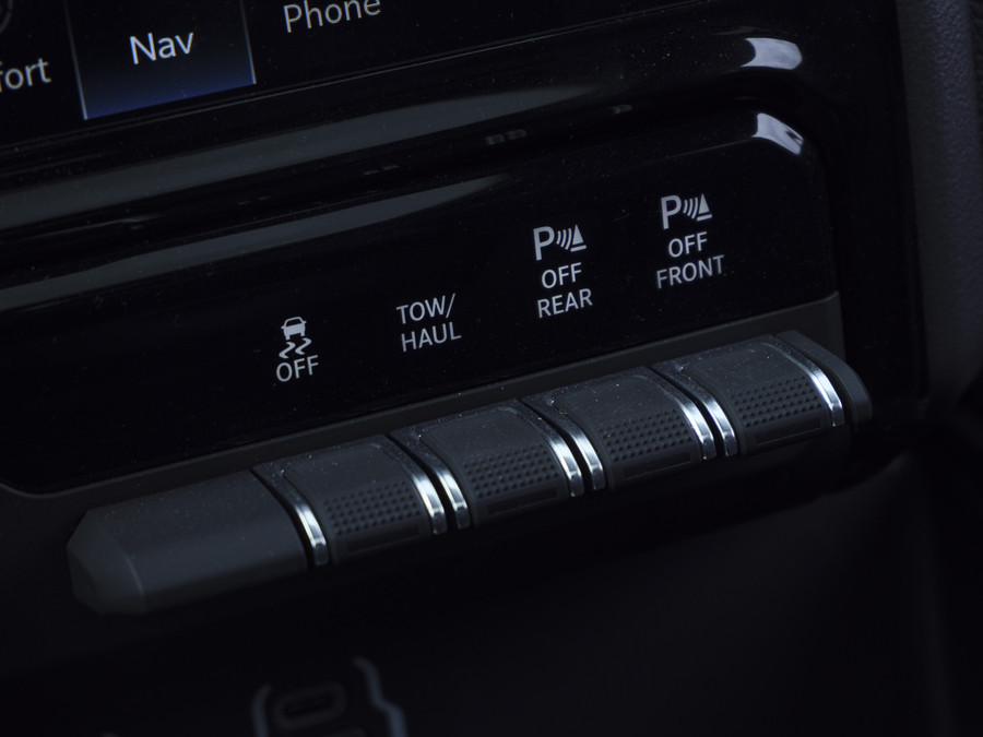 Dodge RAM 1500 | Laramie Sport | 5.7 V8 | HEMI | 4x4 | Crew Cab