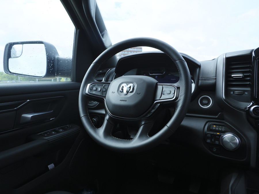 Dodge RAM 1500 | Laramie Sport | 5.7 V8 | HEMI | 4x4 | Crew Cab
