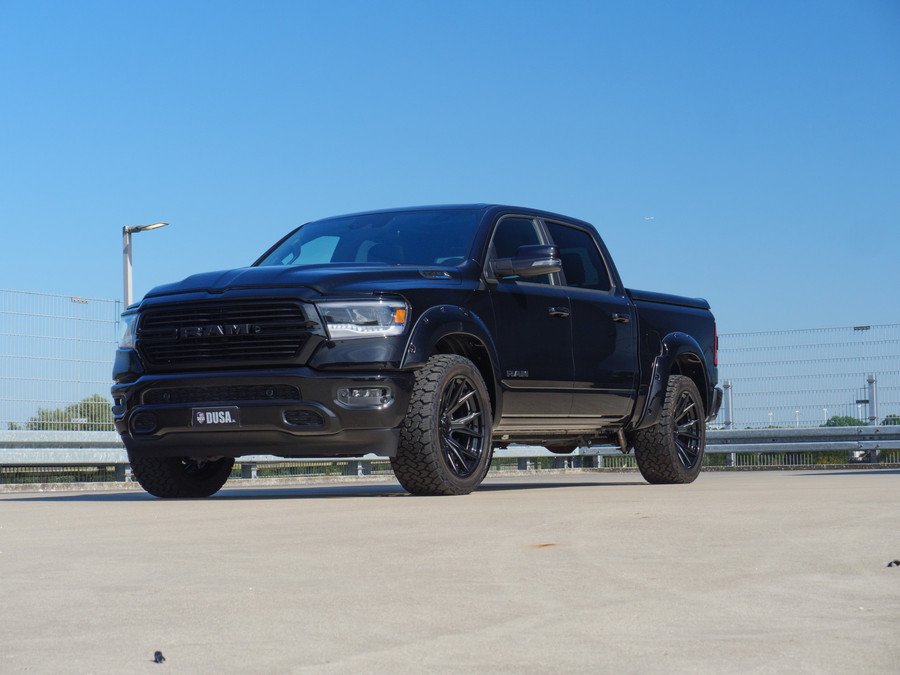 Dodge RAM 1500 | Laramie Sport | 5.7 V8 | HEMI | 4x4 | Crew Cab