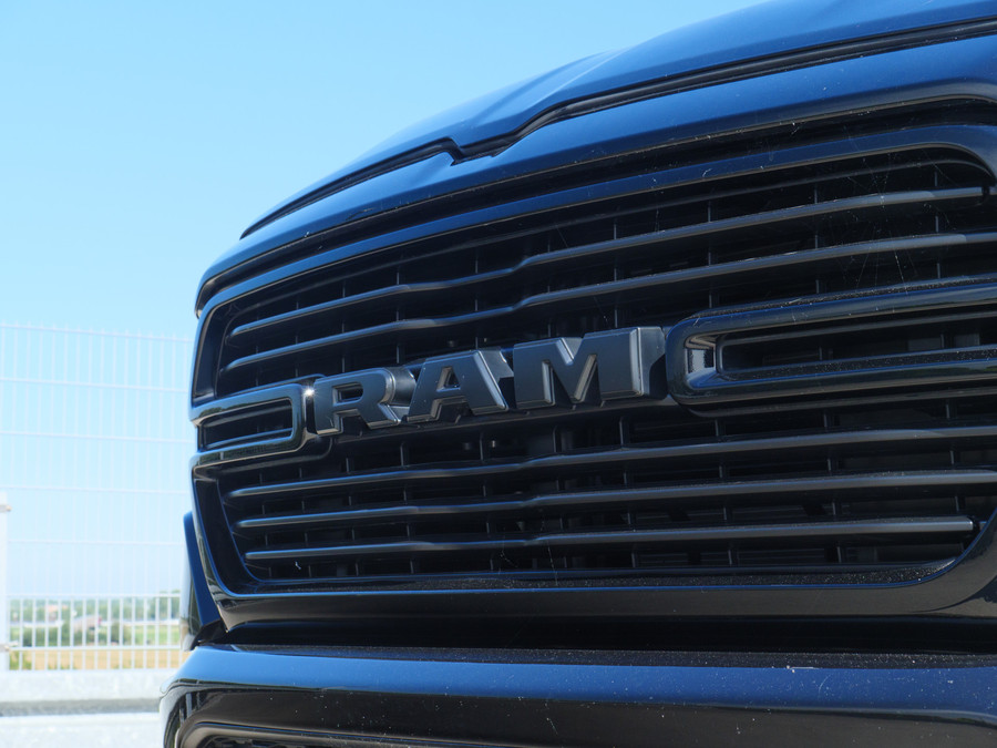 Dodge RAM 1500 | Laramie Sport | 5.7 V8 | HEMI | 4x4 | Crew Cab