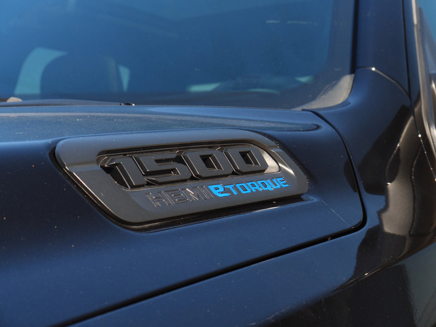 Dodge RAM 1500 | Laramie Sport | 5.7 V8 | HEMI | 4x4 | Crew Cab