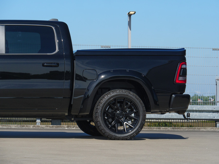 Dodge RAM 1500 | Laramie Sport | 5.7 V8 | HEMI | 4x4 | Crew Cab