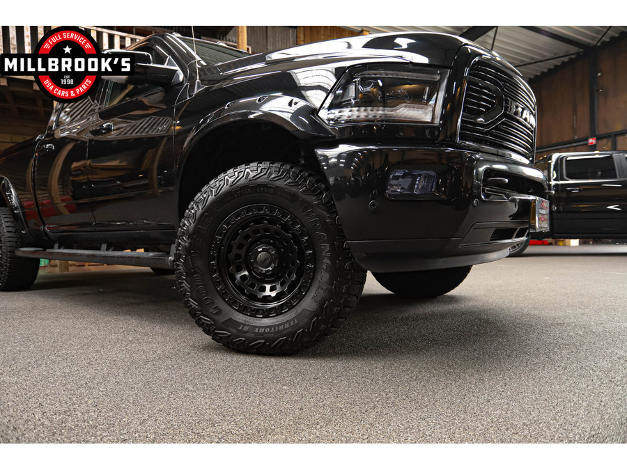 Dodge RAM 2500 limited 6.7L Cummins Black Edition