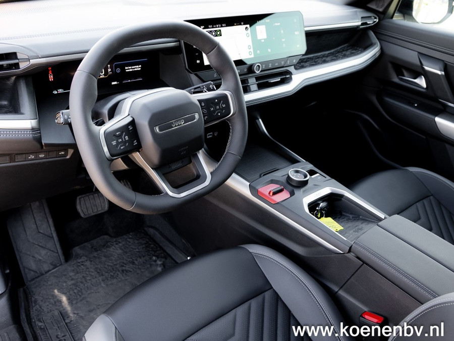 Jeep Compass First Edition 74 KWH PREMIUM & CONVENIENCE PACK / PANODAK