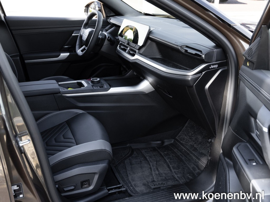 Jeep Compass First Edition 74 KWH PREMIUM & CONVENIENCE PACK / PANODAK
