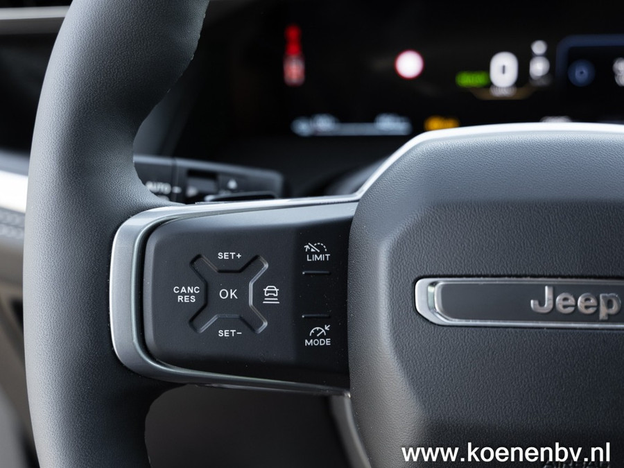 Jeep Compass First Edition 74 KWH PREMIUM & CONVENIENCE PACK / PANODAK