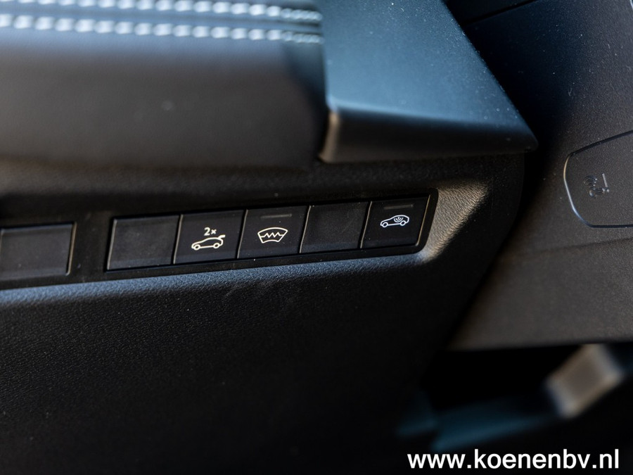 Jeep Compass First Edition 74 KWH PREMIUM & CONVENIENCE PACK / PANODAK
