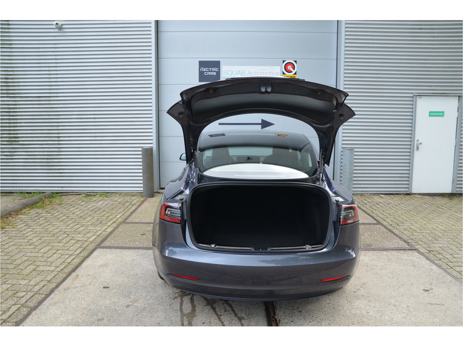 Tesla Model 3 Standard RWD Plus 60 kWh