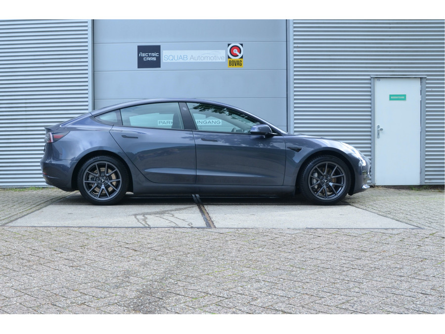 Tesla Model 3 Standard RWD Plus 60 kWh