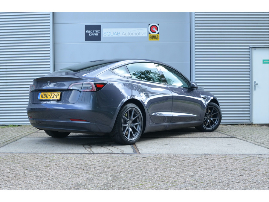 Tesla Model 3 Standard RWD Plus 60 kWh