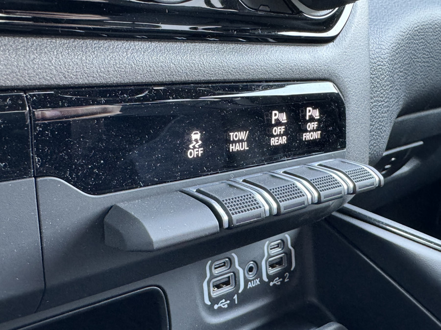 Dodge Ram 1500 V8 Built to Serve