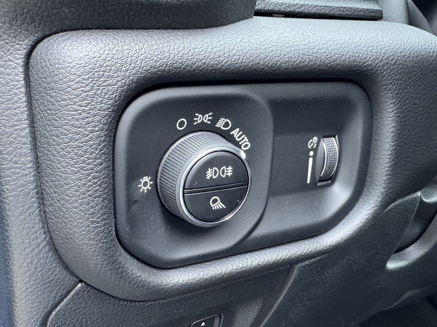Dodge Ram 1500 V8 Built to Serve