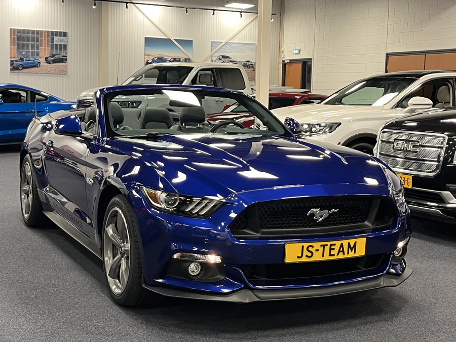 Ford Mustang Convertible 5.0 V8 GT 422PK Automaat Custom Pack Brembo Liefhebbersauto!