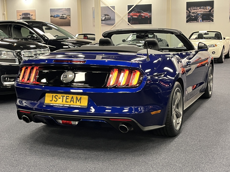 Ford Mustang Convertible 5.0 V8 GT 422PK Automaat Custom Pack Brembo Liefhebbersauto!