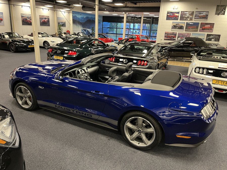 Ford Mustang Convertible 5.0 V8 GT 422PK Automaat Custom Pack Brembo Liefhebbersauto!