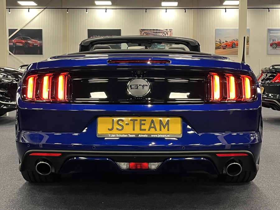 Ford Mustang Convertible 5.0 V8 GT 422PK Automaat Custom Pack Brembo Liefhebbersauto!